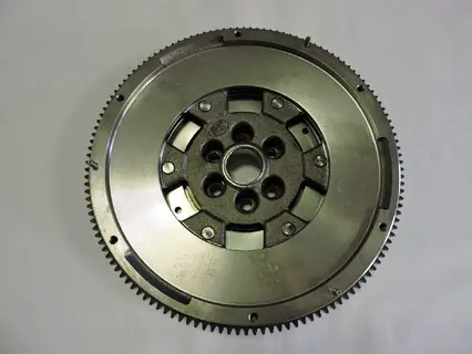 Setrvačník OCTAVIA III, LUK 415058310 , 04L105266C Výprodej