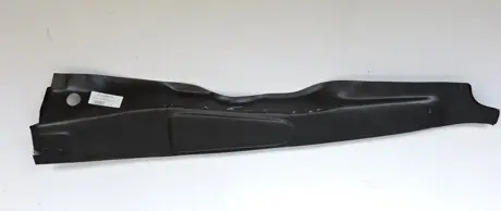 Lem předního podběhu levý FELICIA, SK Vrácení Zdarma